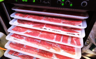 添加物なし！人気のヘルシーおつまみ～手作り干し肉とビーフジャーキー