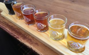 クラフトビールを飲みに山梨県甲府市にあるアウトサイダーブルーイングへ