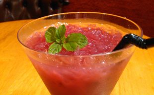 女子会・パーティーにもおすすめ~美味しく飲みやすいワインベースのカクテル 女子会・パーティーにもおすすめ~美味しく飲みやすいワインベースのカクテル