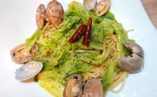 【季節限定パスタ】栄養素が豊富！春キャベツとアサリのボンゴレ・ビアンコ