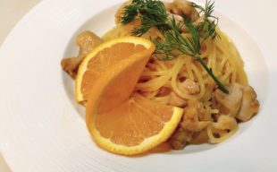 【春季限定】国産鶏と清見オレンジのオイルパスタ