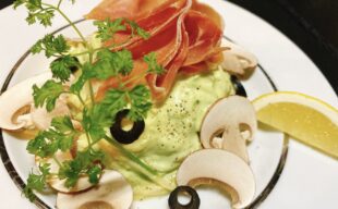【夏季限定冷製パスタ】アボカドクリームソース レモン風味～ハモンセラーノを添えて