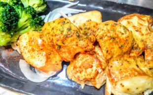 【自家製スモーク】鶏むね肉の燻製ハニーマスタードチキン