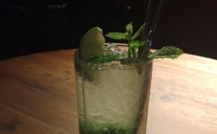 【暑い季節にピッタリ】ラム酒を使用したカクテル3種をご紹介～これらを飲んで暑さを乗り切りましょう！
