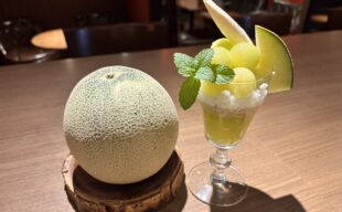 【季節限定】完熟メロンのミニパルフェ～アイスとココナッツクリームの濃厚な風味がマッチ