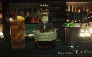 馬にまつわるお酒たち～象徴的なクラッシックカクテル・バーボンを3点ご紹介