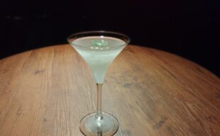 バーテンダー川口が選ぶ「梅雨の夜に飲んでいただきたい」おすすめのカクテル4選
